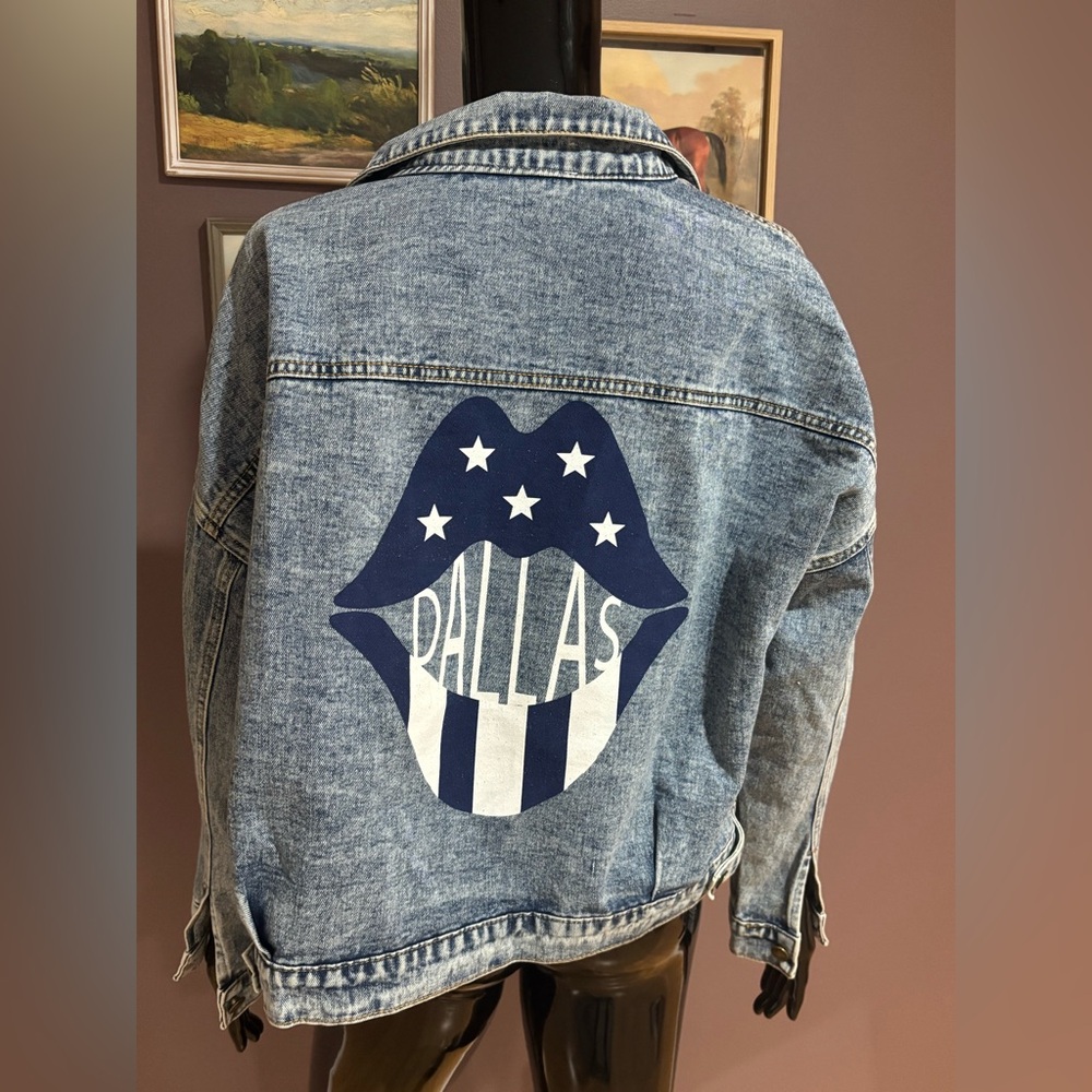 NWOT- Rivalry Runway Denim Jacket with Dallas Graphic size XS